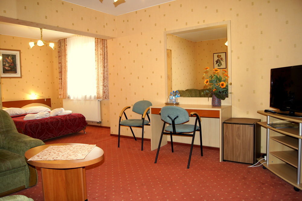 Pod Lipami Hotel Bystra  Exterior photo